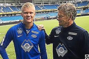 治军严谨！瓜帅要求保持体重曼城头牌乖乖照办 还社媒晒照证明没胖（严格治军！瓜帅下令保持体重，曼城一哥遵令并晒照自证未发福）