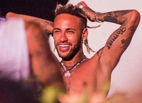 乌姆蒂蒂谈抑郁症和心理健康：“最重要的是敞开心扉”（乌姆蒂蒂：面对抑郁与心理健康，勇于倾诉才是关键）