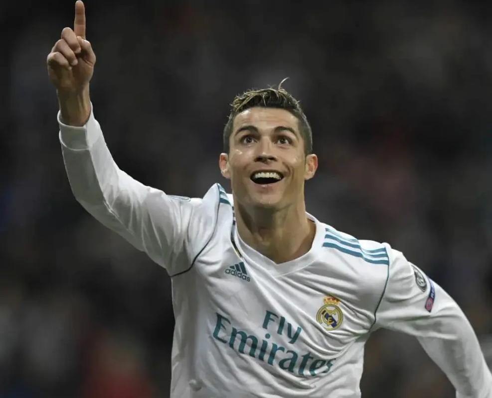 比肩弗格森和巴斯比！阿莫林上任后欧战前3场全胜（追平弗格森与巴斯比纪录，阿莫林上任后欧战前三战全胜）