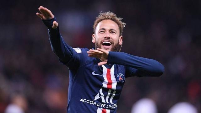 球星连续三次关键得分（球星三度关键时刻建功）