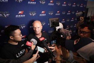 Sacha：巴黎没和布阿迪接触也没达成协议，里尔要价1亿（Sacha：巴黎与布阿迪无接触无协议，里尔标价1亿）