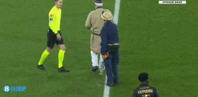 莱万慌了吗？巴萨另一神锋每88分钟进1球，主力中锋之争提前结束？